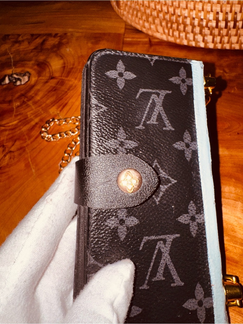 Louis Vuitton Monogram Eclipse iPhone X Folio case reinvented - Picture 8 of 15